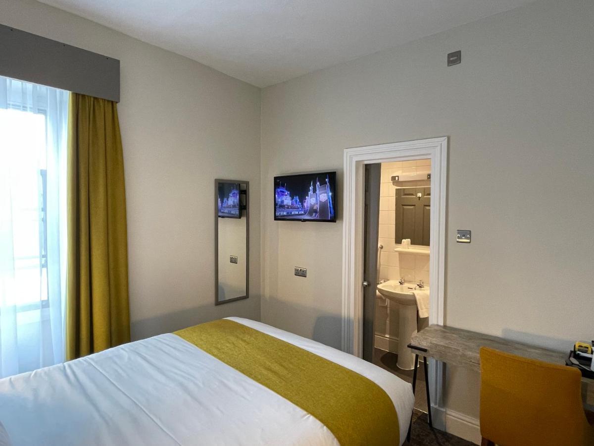 The County Hotel Haverfordwest Eksteriør billede
