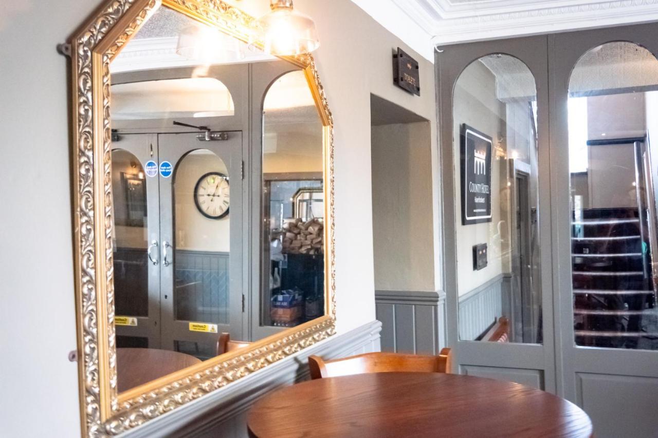 The County Hotel Haverfordwest Eksteriør billede